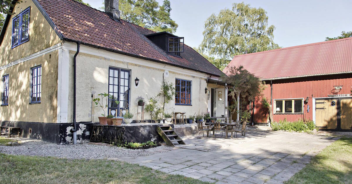 Drömhem från Hemnet: Vackert gammalt stenhus på skånska sydkusten