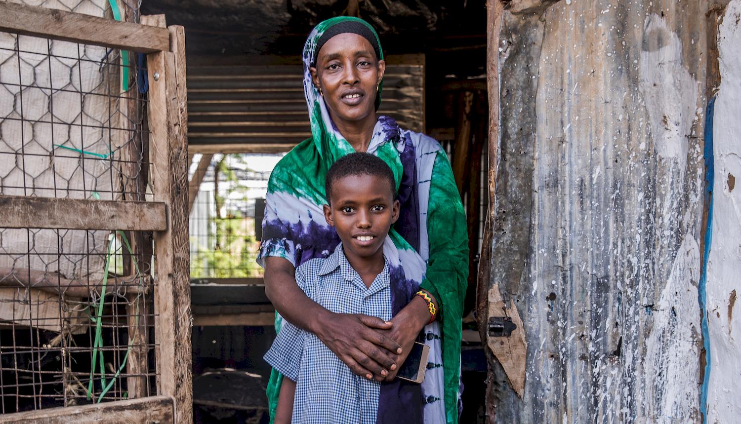 Nadiwa öppnar sitt hem för fler barn – trots att hon har det tufft själv