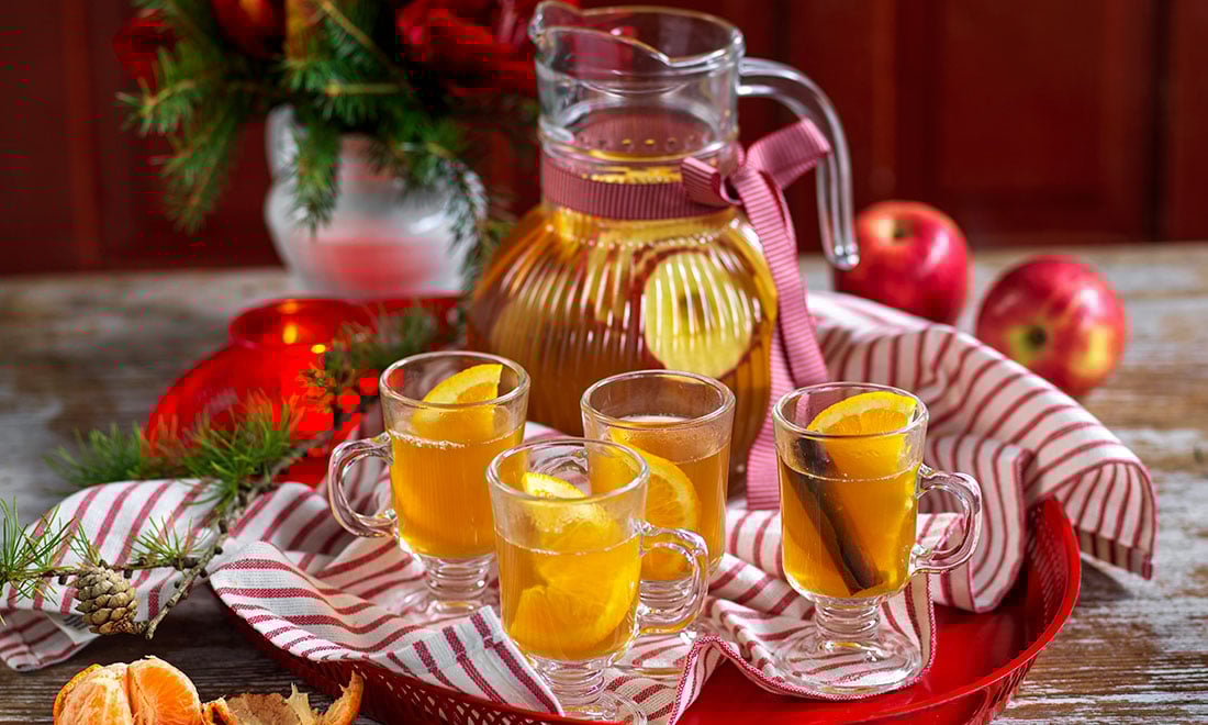 Recept: Kryddig apelsin- och äppelglögg