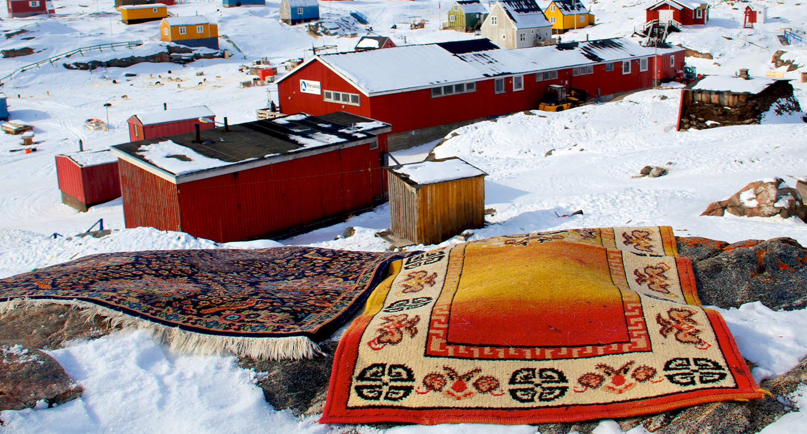 Så tvättar du mattan i snön – testa smarta husmorsknepet!