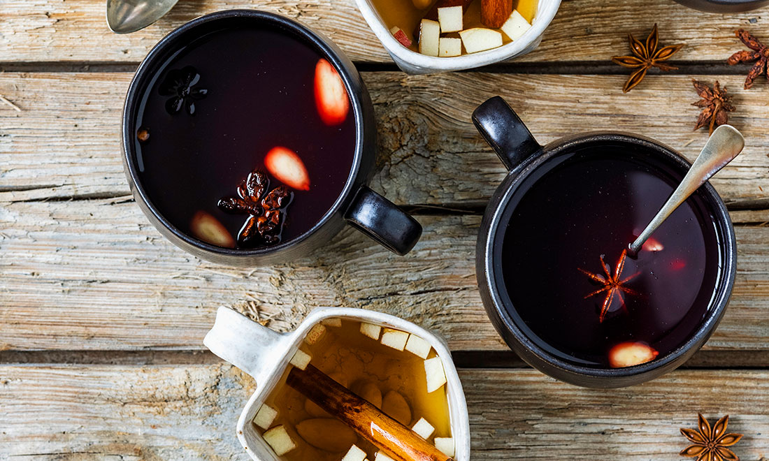 Recept: Två olika sorters glögg med äpple och apelsin