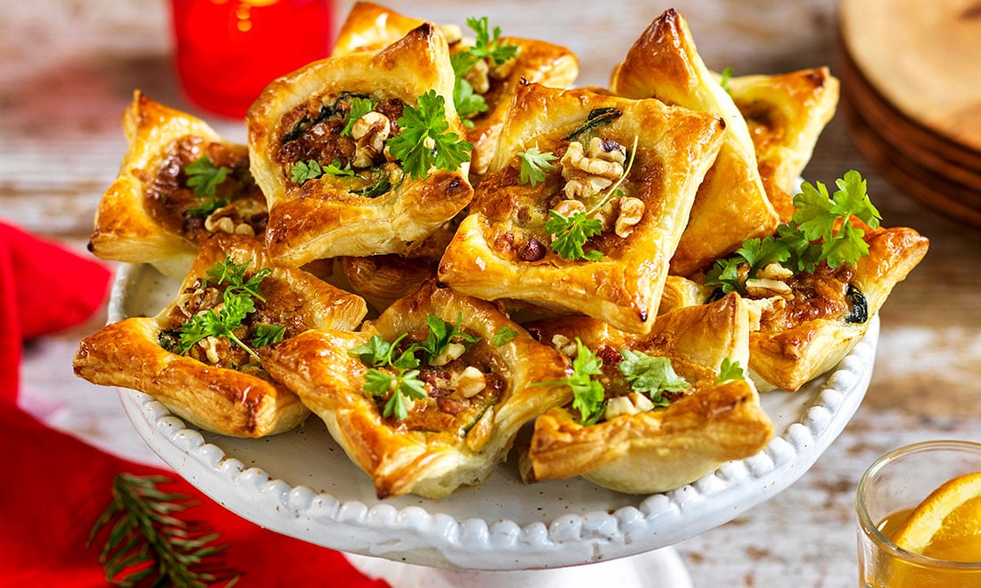 Recept till nyår: Minipajer med spenat och bacon