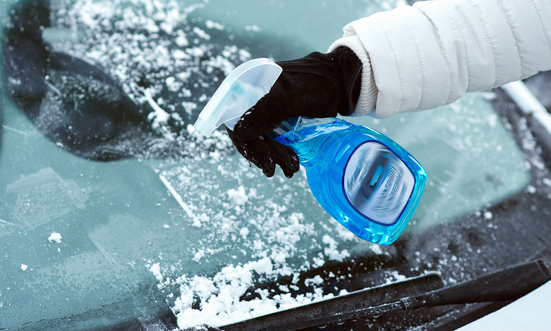 Slipp frost och is på bilrutan – med enkla knepet