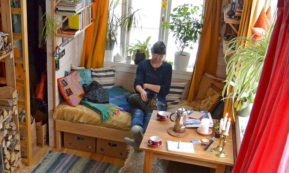 Catarina bor i ett minihus på 15 kvadrat: “Här slipper jag oroa mig för höga elpriser”