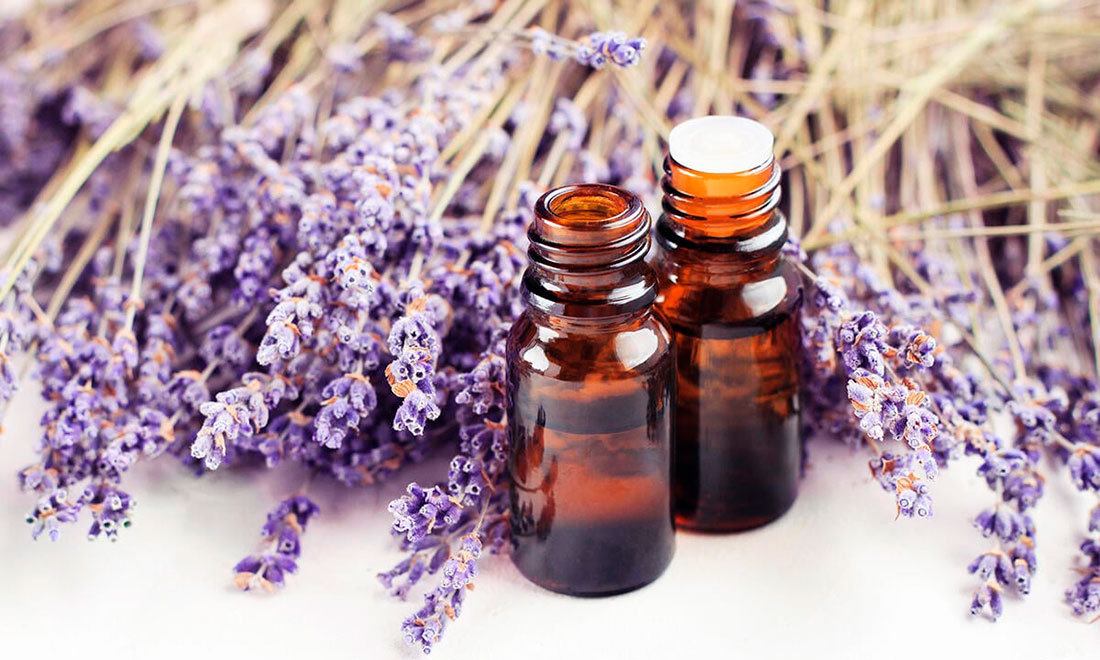 Så gör du rengöringssprej och deodorant – av blommorna i trädgården